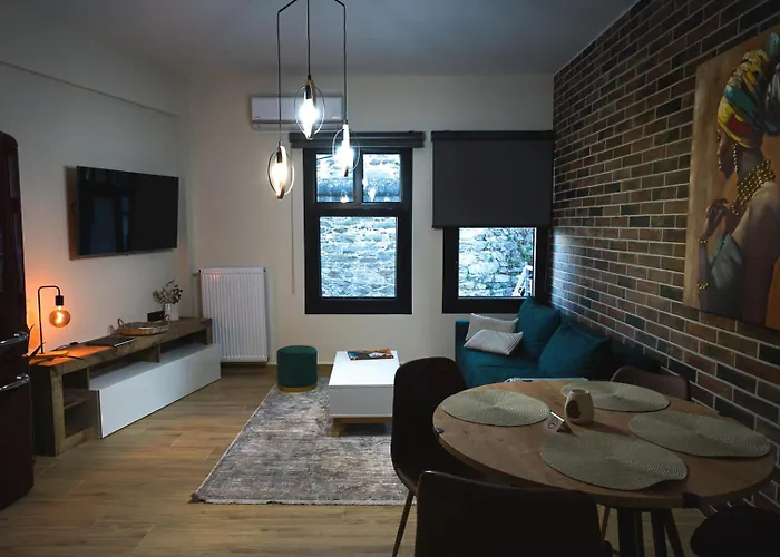 Charis Beyond The Castle Thessalonique