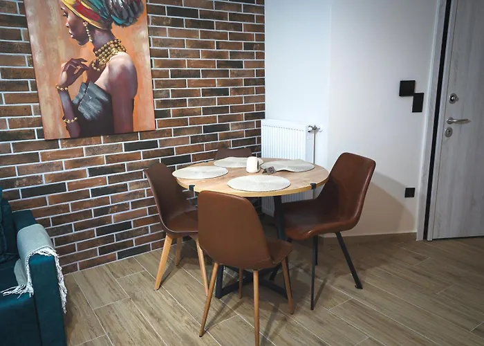 Charis Beyond The Castle * Thessalonique