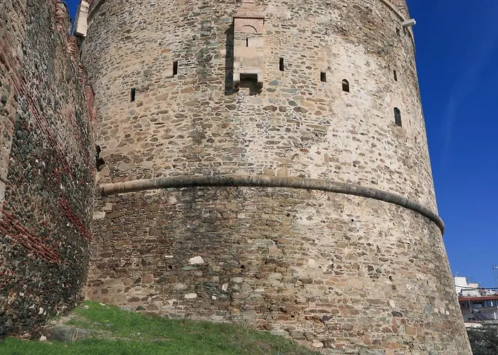 Charis Beyond The Castle Apartamento