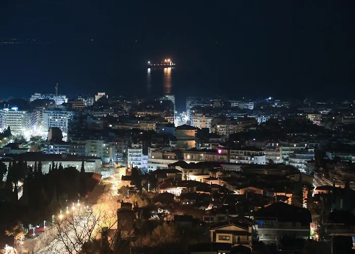 Charis Beyond The Castle Apartamento *