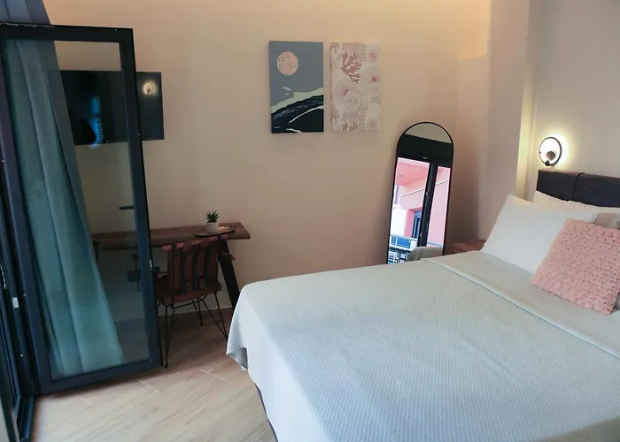 Charis Beyond The Castle * Thessaloniki